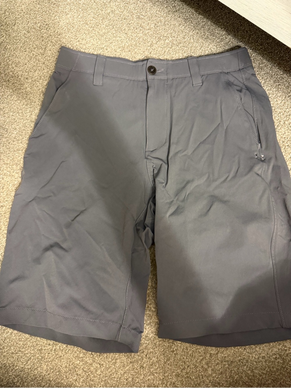 Under Armour Men's Gray Athletic Flat-Front Shorts